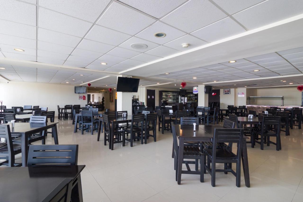 Capital O Hotel Herederos, Piedras Negras Extérieur photo