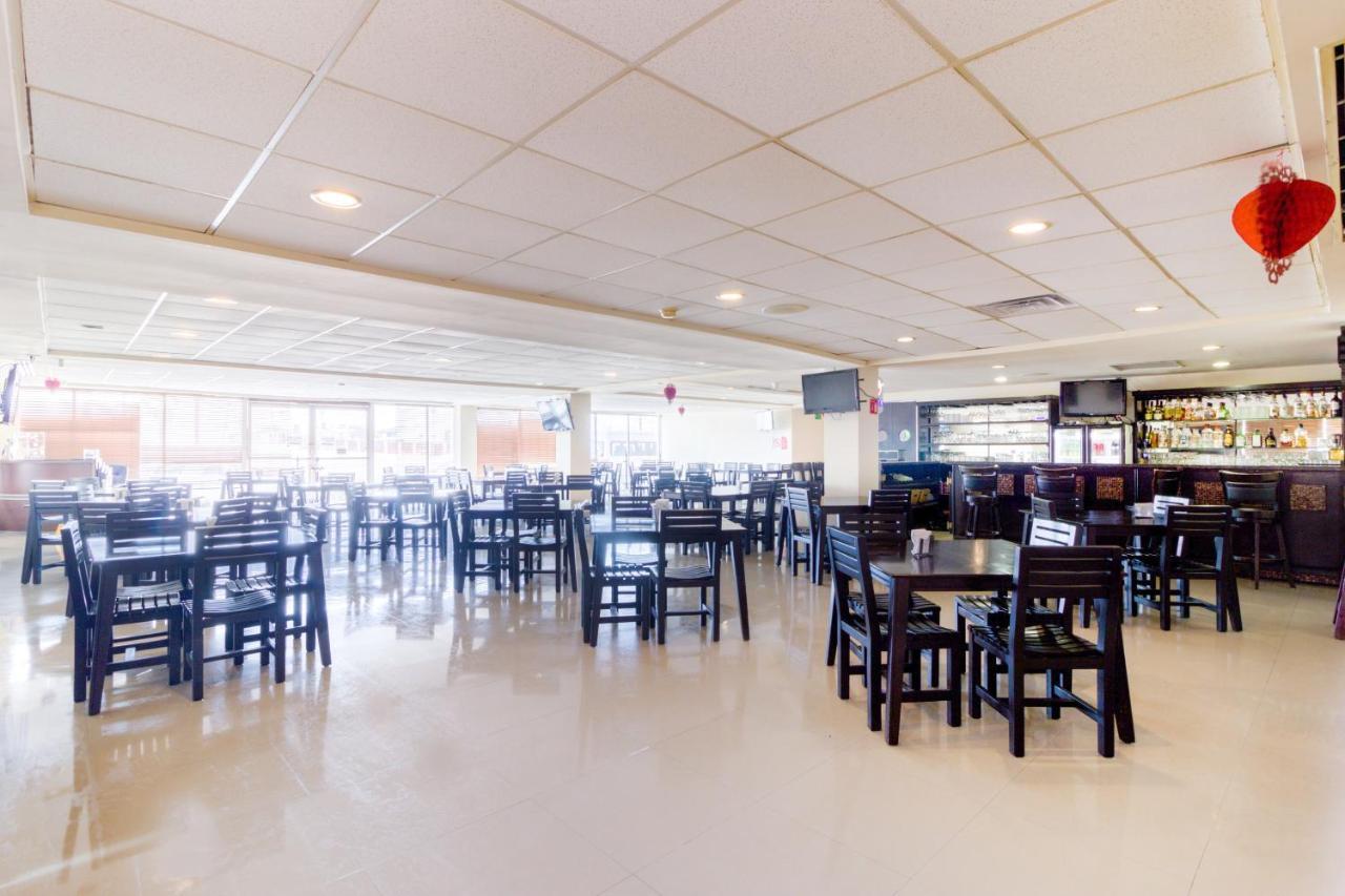 Capital O Hotel Herederos, Piedras Negras Extérieur photo