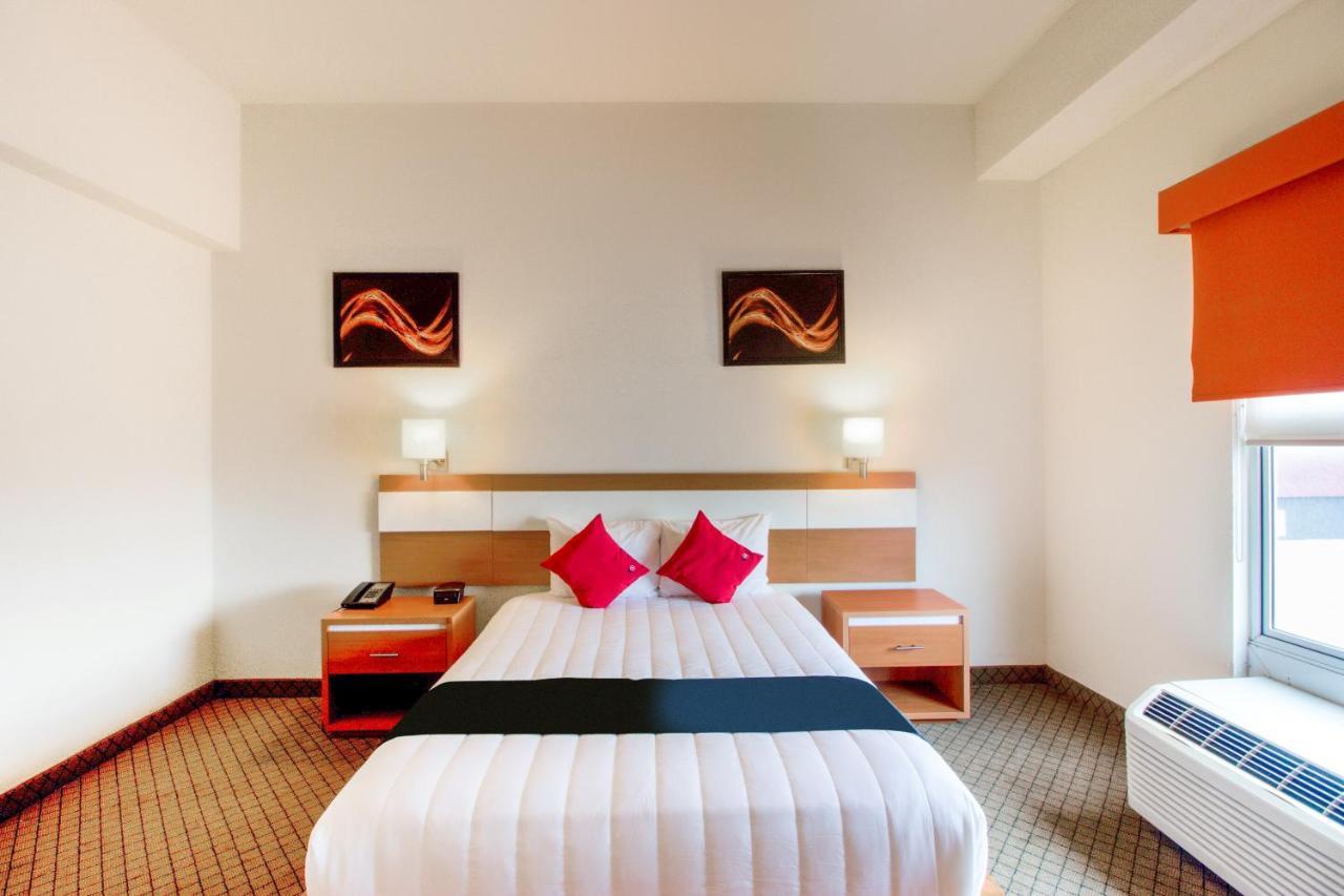 Capital O Hotel Herederos, Piedras Negras Extérieur photo