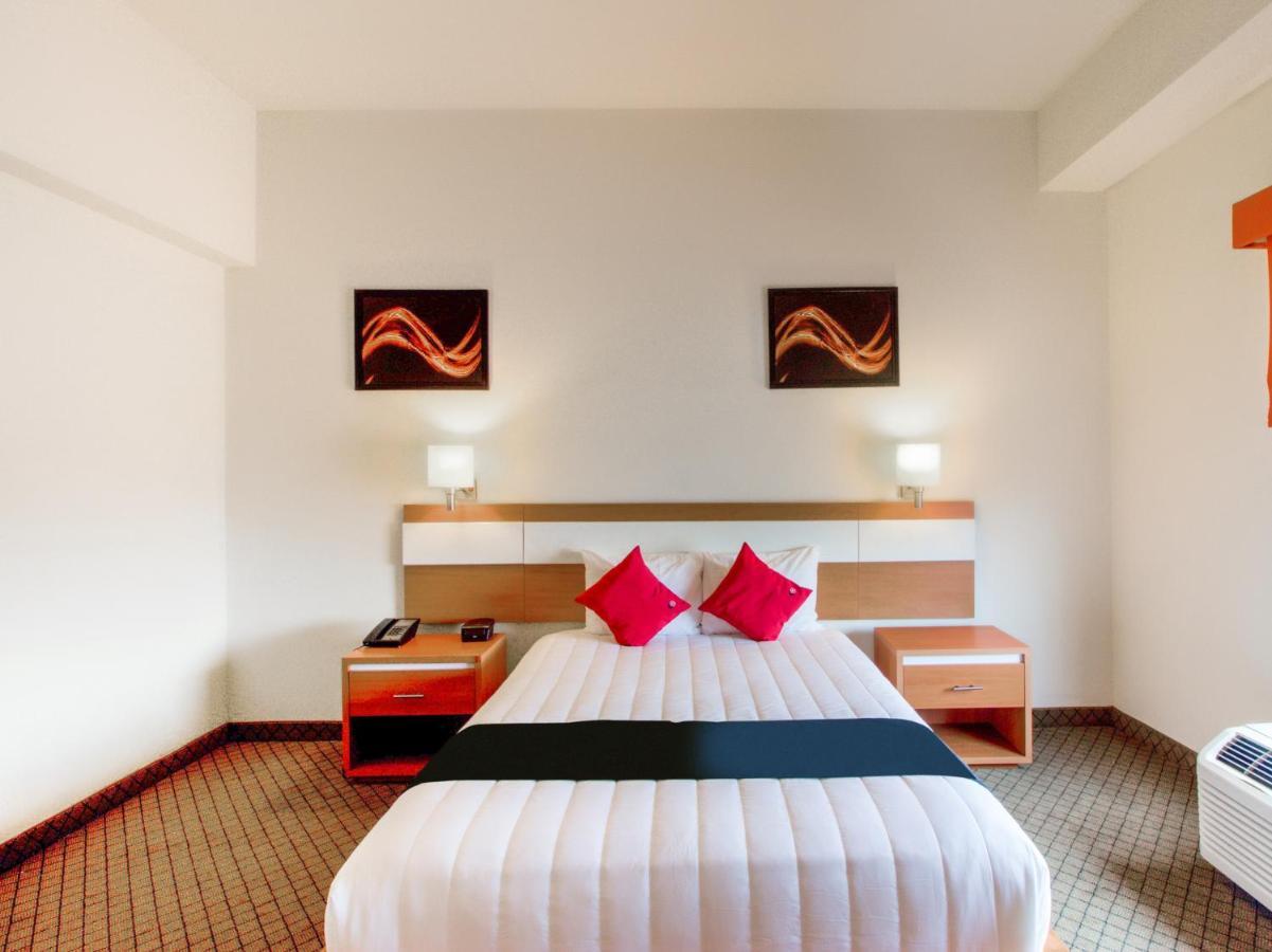 Capital O Hotel Herederos, Piedras Negras Extérieur photo